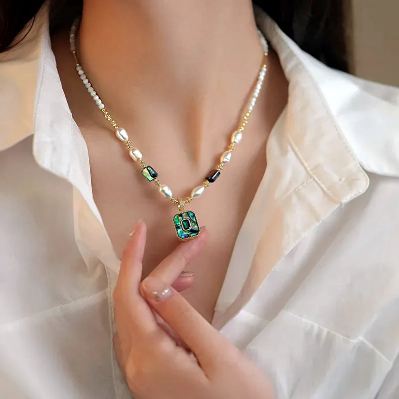 Charming Luxury Pearl Pendant Necklace