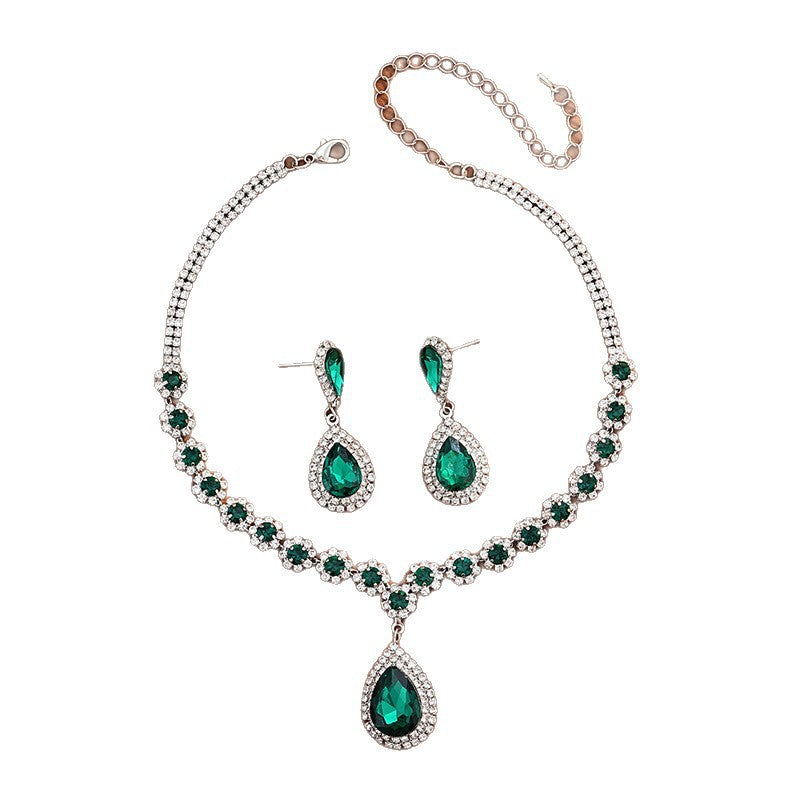 Emerald Radiance Luxury Necklace & Earring Set
