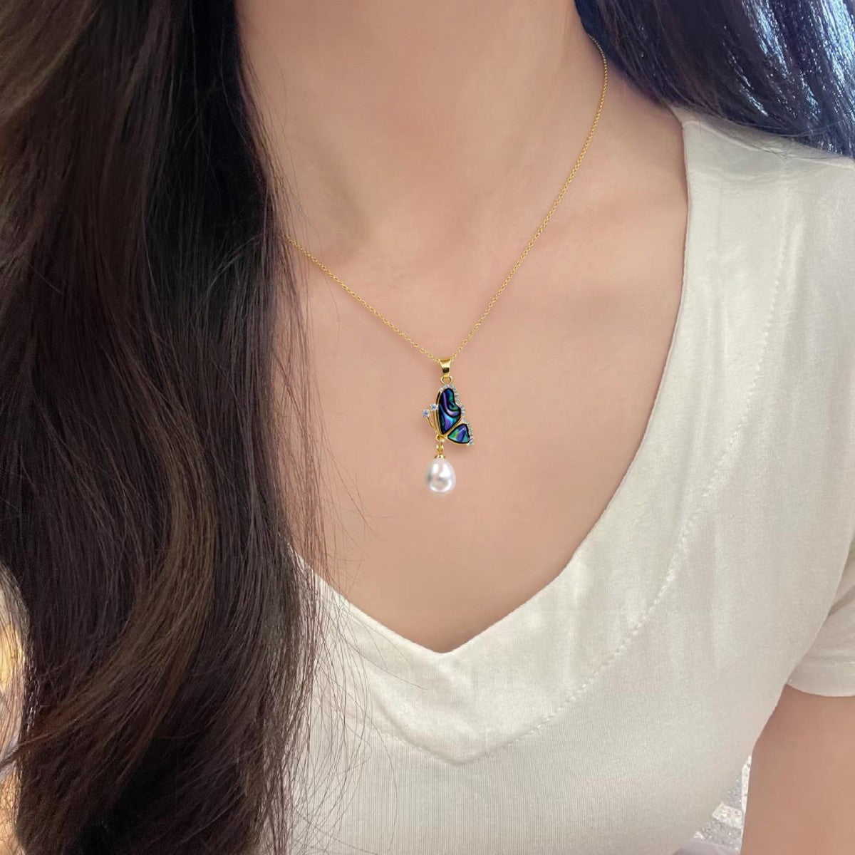 Luxury Butterfly Pearl Pendant Necklace