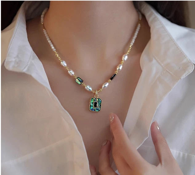 Charming Luxury Pearl Pendant Necklace